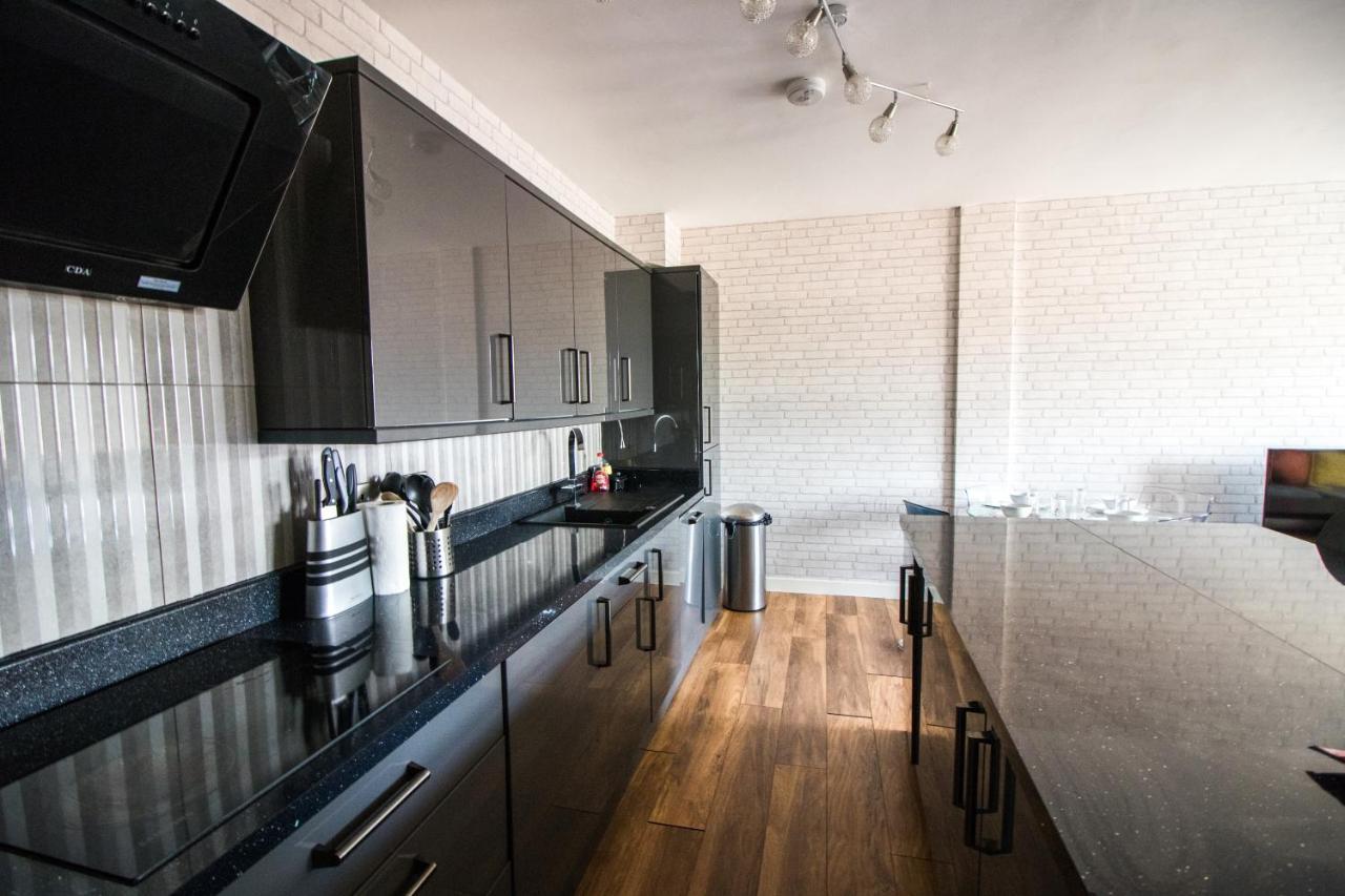 Manhattan Heights Apartment Maidstone Exterior foto